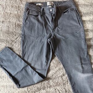 Universal Thread Women's Gray Skinny Jeans